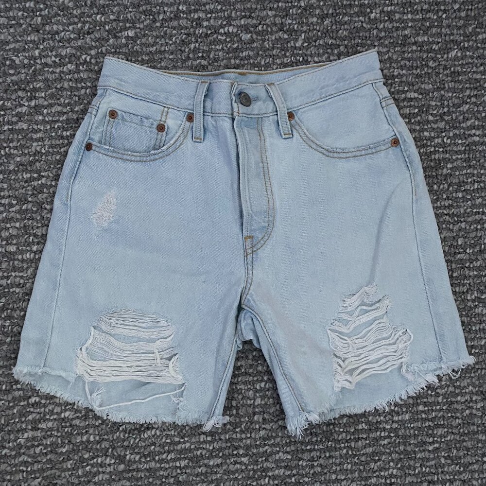 Size 25 Levi's 501 Mid-Thigh Denim Shorts
